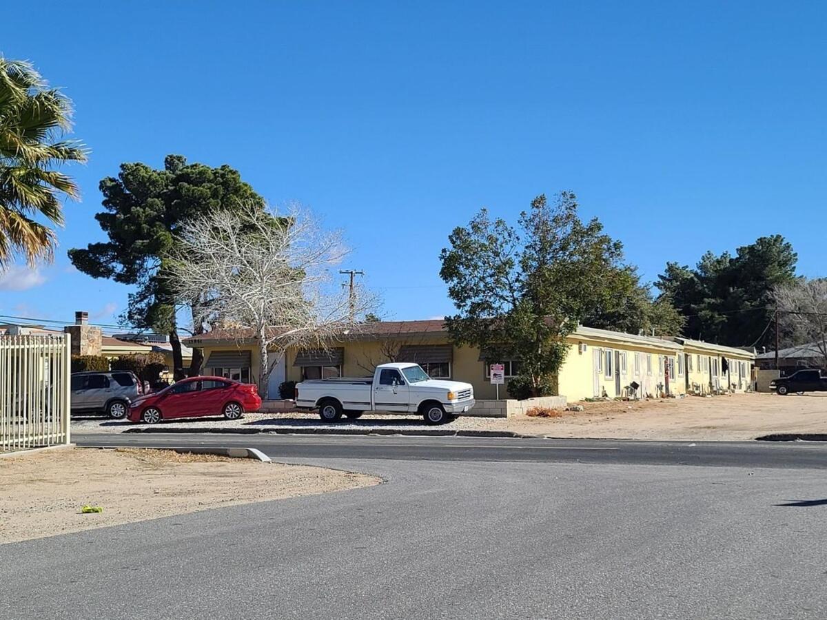 Kasota Cozy Coves Apartment Victorville Exterior photo